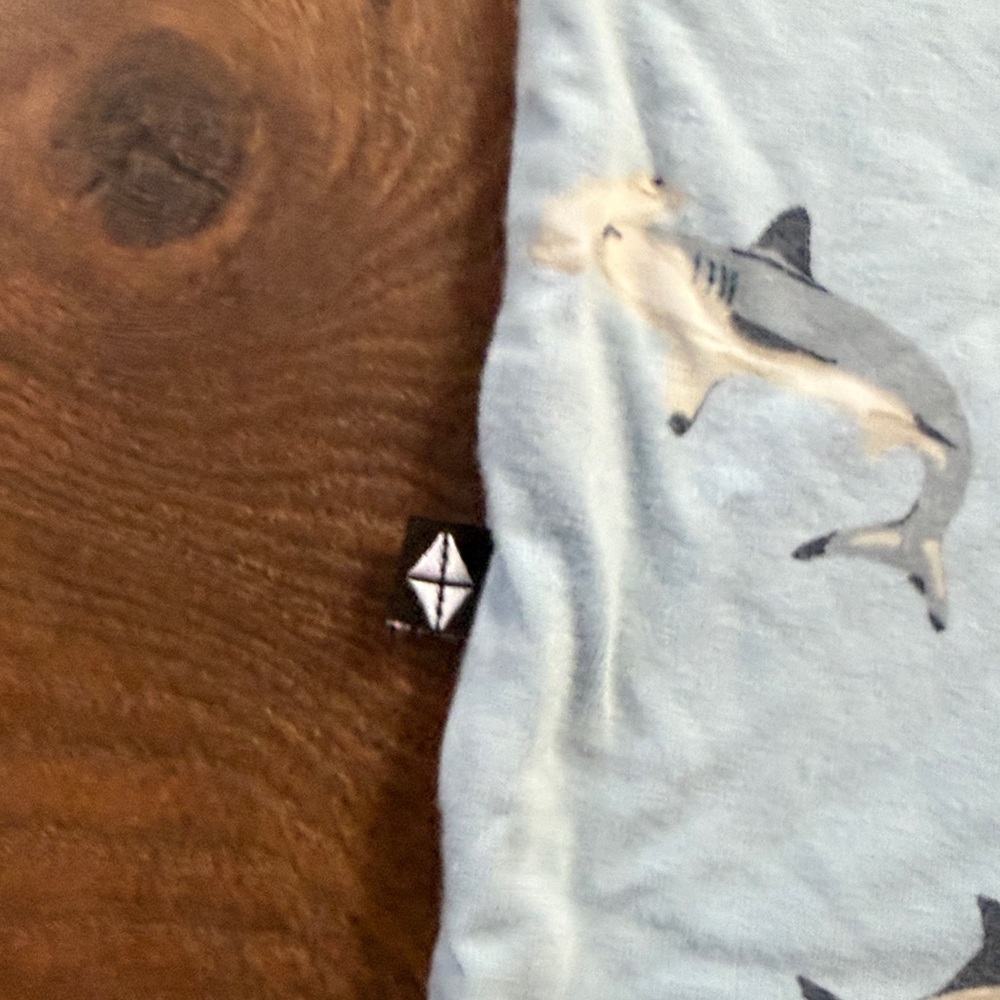 Kyte Pocket Tee size 4T 🦈 - Picture 5 of 5